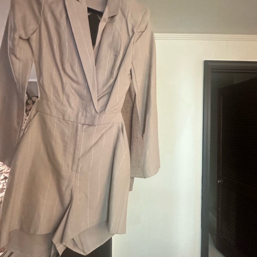 Express Gray Jumpsuit with Tailored Silhouette